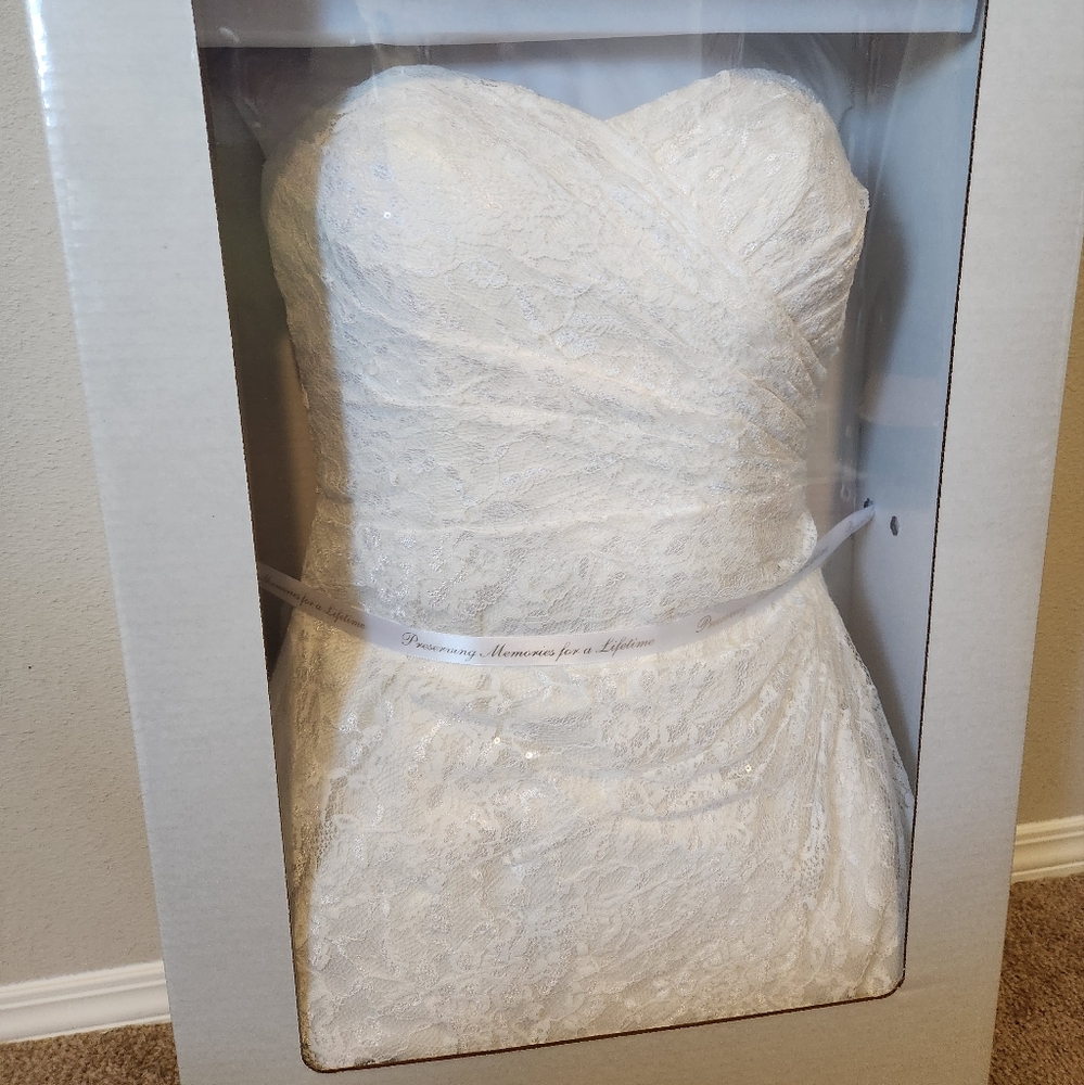 Davids bridal size 6 strapless wedding dress